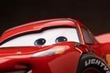 02-Cars-Estatua-110-Art-Scale-Lightning-Mcqueen-11-cm.jpg