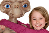 02-ET-el-extraterrestre-replica-Stunt-Puppett.jpg