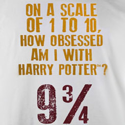 Camiseta de “En una escala del 1 al 10 cómo estoy obsesionado con Harry Potter 9 ¾”. La camiseta está inspirada en el famosa saga de Harry Potter. 
