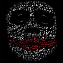 Camiseta de la silueta del Joker realizada con palabras. La camiseta está inspirada en uno de los más famosos villanos del Caballero Oscuro (The Dark Knight).