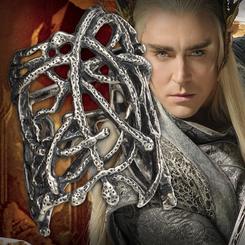 Deslumbrante anillo Mirkwood perteneciente a Thranduil hijo de Oropher y padre de Legolas. Completa tu colección de joyas  “The Hobbit”, aquí tienes el famoso anillo realizado a mano en plata.