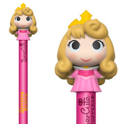 Precioso Bolígrafo Funko Pop de Aurora basado en el clásico de Disney "La Bella Durmiente", este precioso bolígrafo tiene una miniatura de tu personaje favorito en la parte superior de un tamaño aproximado de 2 cm.