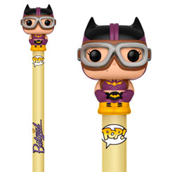 Precioso Bolígrafo Funko Pop de Batgirl de la línea DC Comics Bombshells, este precioso bolígrafo tiene una miniatura de tu personaje favorito en la parte superior de un tamaño aproximado de 2 cm. 