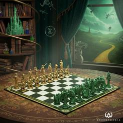Magia sobre el tablero: Ajedrez Wicked – Shiz vs Ciudad Esmeralda convierte cada partida en una escena teatral con piezas bicolores dorado y verde esmeralda que evocan el universo del musical;