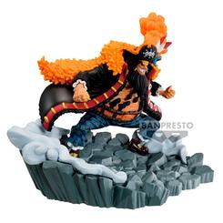 Ambición pirata en formato compacto: Marshall D. Teach – Senkozekkei (One Piece) irrumpe con pose desafiante sobre una base rocosa que añade dramatismo y estabilidad, rematada con efectos de humo