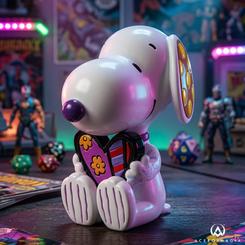 Un gesto sencillo concentra toda la ternura de Snoopy en apenas unos centímetros. Esta mini figura Snoopy con corazón Britto muestra al personaje sentado y abrazando un corazón lleno de color, una composición compacta
