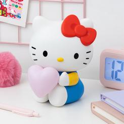 Ilumina tus momentos más especiales con la encantadora Lámpara 3D de Hello Kitty con Corazón. Esta adorable lámpara añade un toque de dulzura y ternura a cualquier espacio, ya sea en tu habitación, sala de estar o rincón de lectura.