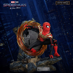 Icono del UCM listo para el salto definitivo: Spider-Man: No Way Home – Master Craft “The Integrated Spider-Man” (31 cm) presenta al héroe con una pose en plena acción y un traje fiel al visto en pantalla