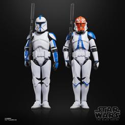 ¡Prepárate para vivir la galaxia de Star Wars con el increíble pack de figuras The Black Series: Phase I Clone Trooper Lieutenant y 332nd Ahsoka's Clone Trooper! Estas figuras de 15 cm capturan la esencia 