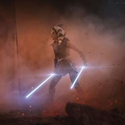 Sumérgete en el universo de Star Wars con la estatua Ahsoka (Padawan ver.) - Ahsoka Series - Art Scale 1/10 de Iron Studios, una pieza que rinde homenaje a la joven Ahsoka Tano 