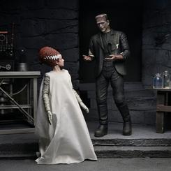 Clásico del terror con romance maldito: Universal Monsters – Bride of Frankenstein 90th Anniversary (2-Pack) reúne por fin a Frankenstein’s Monster y su Novia en un set conmemorativo de NECA. 
