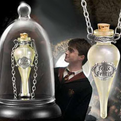 Colgante oficial Felix Felicis realizado a imagen y semejanza al aparecido en la saga de Harry Potter. El colgante ha sido terminado finamente reproduciendo el frasquito de la pocima Felix Felicis.