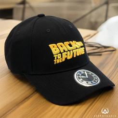 Réplica oficial de la gorra Back to the Future basada en la saga de Regreso al Futuro interpretada por Michael J. Fox. Disfruta de esta original réplica realizada en 100% poliéster