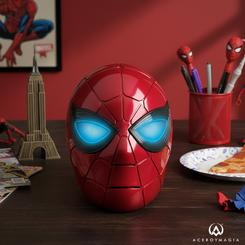 ¡Equipado con la armadura Iron Spider, Spider-Man está listo para la acción! Inspirado en el Universo Marvel, este artículo de juego premium a gran escala de Marvel Legends Series 1: 1