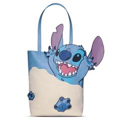Una ola de diversión invade tu día a día con el Bolso Beach Day Stitch de Lilo & Stitch Disney, que mide 37 × 35 × 10 cm y combina un tejido de lona resistente con un diseño vibrante donde Stitch