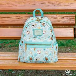 ¿Listo para entrar en el mundo mágico de La Bella y la Bestia? ¡Lleva a tus personajes favoritos de Disney contigo en esta espectacular mochila Mini Beauty and the Beast Be our guest AOP de Loungefly!