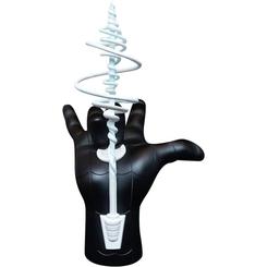 La fuerza arácnida se materializa en tu colección con la estatua Heroic Hands de Spider-Man de Marvel, una réplica a escala 1:1 de 26 cm de alto que reproduce la palma y los dedos del trepamuros 