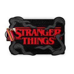 ¡Prepárate para dar la bienvenida al estilo de Stranger Things con este precioso felpudo! Ideal para utilizar como felpudo de bienvenida, este encantador accesorio