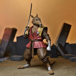 Prepárate para experimentar la esencia de la sabiduría y el liderazgo con la figura Ultimate Splinter de 18 cm de la serie "Tortugas Ninja: The Last Ronin". Esta figura articulada te ofrece la oportunidad de tener al maestro Splinter