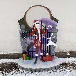 La Navidad se acerca y ¿Qué mejor manera de celebrarla que con la icónica figura de Santa Jack y su fiel necrófago Zero? Esta figura especialmente diseñada para la ocasión, captura la magia de Halloweentown