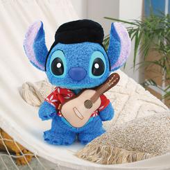 ¡Déjate conquistar por el encanto de Stitch como Elvis! Esta figura de vinilo captura a nuestro alienígena favorito en su momento más icónico de Blue Hawaiian. Con su guitarra en mano