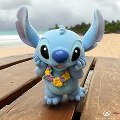 Prepárate para caer rendido ante la ternura de Stitch con esta increíble figura fFlocked. Este super lindo Stitch está vestido con una hermosa lei, listo para entrar en el ambiente de fiesta