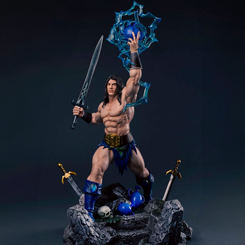 Añade un toque de nostalgia a tu colección con la estatua de Ax Battler de la línea Nostalgic Line de Golden Axe. Esta figura a escala 1/6, elaborada en poliresina, mide aproximadamente 48 cm de altura