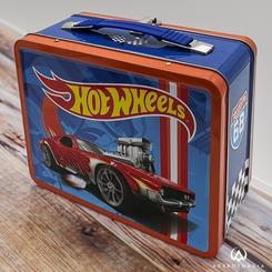 Experimenta la emoción de coleccionar y guardar tus Hot Wheels favoritos con estilo y elegancia gracias a la Tin Tote Hot Wheels, una pieza imprescindible para cualquier entusiasta de estos legendarios autos en miniatura.