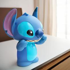 Ilumina tu espacio con la mágica lámpara Mood Light de Stitch de Lilo & Stitch. Con una altura de 53 cm, esta encantadora lámpara con licencia oficial cambia de colores, creando un ambiente acogedor y divertido