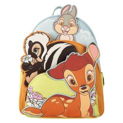 Del bosque encantado directamente a tus aventuras cotidianas, esta adorable mochila de Bambi de Disney by Loungefly captura toda la ternura de los personajes más entrañables del clásico animado. 