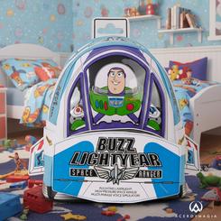 "Hasta el infinito y más allá": la Mochila Buzz Lightyear 30th Anniversary – Loungefly rinde tributo a Toy Story con un diseño de cabina que cobra vida gracias a efectos que brillan en la oscuridad y sonido integrado