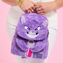 Con un diseño que captura la astucia y el humor de Yzma en su forma felina, la mochila peluche “Yzma Cat” de Disney Loungefly combina suavidad y estilo en un formato de 22,86 × 11,43 × 26,67 cm.