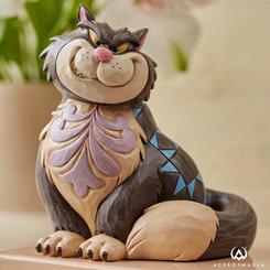 Descubre la encantadora miniatura de Lucifer, el mimado gato de Lady Tremaine, perfecta para complementar cualquier colección de Cinderella.

Con una altura de 9.5cm, un ancho de 6.0cm y una profundidad de 8.0cm, 