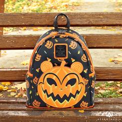 ¡Adéntrate en el espeluznante y encantador mundo de Pesadilla antes de Navidad con esta espectacular mochila Mini Teddy Jack o Lantern de Loungefly! Con licencia oficial y fabricada con materiales de alta calidad