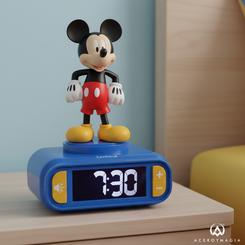 Magia Disney en cada amanecer con el Reloj Despertador Luz Nocturna 3D Mickey de Lexibook RL800MCH, un aliado perfecto para la mesilla de noche que combina diseño, seguridad y funcionalidad real para peques a partir de 3 años. 