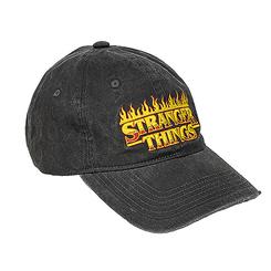 Despierta la nostalgia de los años 80 con la gorra con visera curvada del Logo Stranger Things en llamas. Este accesorio, diseñado para adultos, es mucho más que una simple gorra: es un homenaje a la exitosa serie 