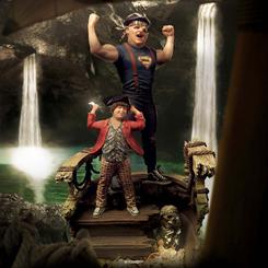 ¡Acompaña a Sloth y Chunk en su épica aventura con la estatua "The Goonies Art Scale Statue 1/10 Sloth y Chunk 23 cm"! Presentados por Iron Studios, esta impresionante réplica de 1/10 escala captura la camaradería y la fuerza 