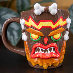 Divertida taza en forma de Uka Uka basada en la fabulosa saga de videojuegos de Crash Bandicoot. Esta preciosa taza está realizada en dolomita con unas medidas aproximadas de 13.3 x 11.2 cm. 