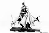 02-Batman-PX-Estatua-PVC-18-SDCC-2024-Batman-Black--White-Version-27-cm.jpg