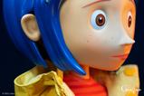 04-coraline-figura-supersize-vinyl-coraline-40-cm.jpg