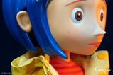 11-Coraline-Figura-Supersize-Vinyl-Coraline-40-cm.jpg