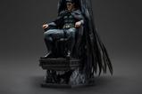 04-DC-Comics-Estatua-Legacy-Replica-14-Batman-and-Bruce-Wayne-79-cm.jpg