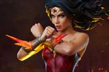 17-DC-Comics-Estatua-Premium-Format-Wonder-Woman-Saving-the-Day-50-cm.jpg
