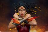 19-DC-Comics-Estatua-Premium-Format-Wonder-Woman-Saving-the-Day-50-cm.jpg