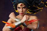 20-DC-Comics-Estatua-Premium-Format-Wonder-Woman-Saving-the-Day-50-cm.jpg