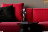 03-Elvira-Mistress-of-the-Dark-Estatua-14-Elvira-48-cm.jpg