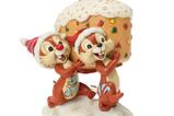 04-Figura de Chip y Dale robando pastel de frutas.jpg