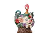 04-Figura-Pua-y-Hei-Hei-entre-Flores.jpg