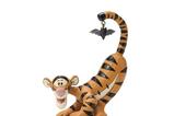 02-Figura-Tigger-on-Jack-o-Lantern.jpg