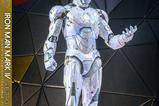 14-Iron-Man-2-Movie-Masterpiece-Diecast-16-Iron-Man-Mark-IV-SubZero-Fractal-Ar.jpg